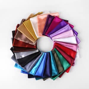 Étole en satin aux teintes variées