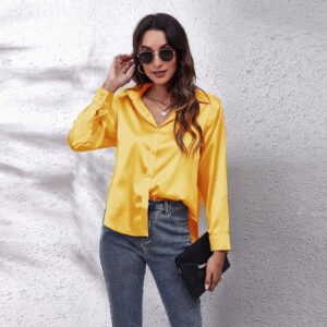 Blouse en satin de couleur jaune avec manches