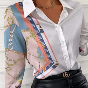 Blouse satinée avec motif chaîne imprimé