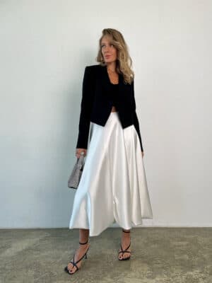 Jupe longue en satin couleur beige