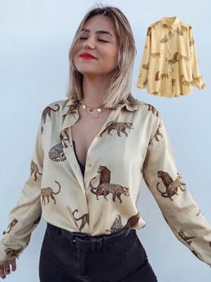 Blouse satin beige à manches longues avec motif tigre