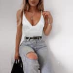 Body en satin avec décolleté crème