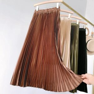 Jupe plissée en satin couleur chocolat