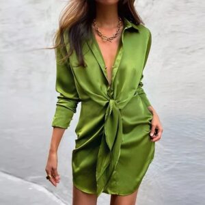 Robe satin Éva en vert acidulé