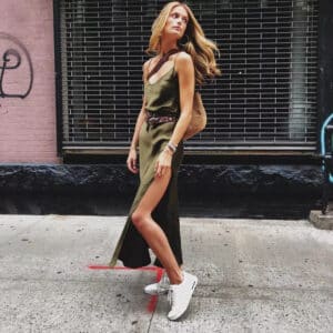 Robe satin Aline de couleur olive